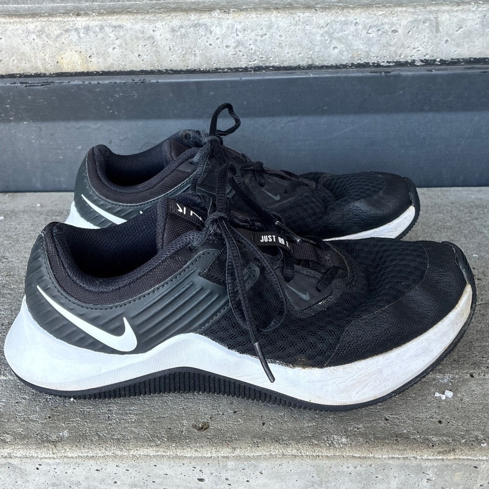 Nike MC Trainer Women's Running Training Shoes Black/White